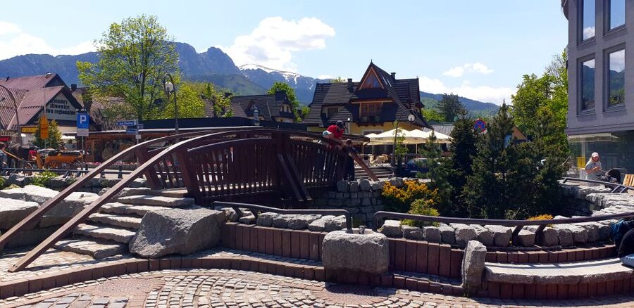 Krakow: Zakopane, Funicular, Cheese, and Highland Day Trip - Price and value: why $22 can make sense here