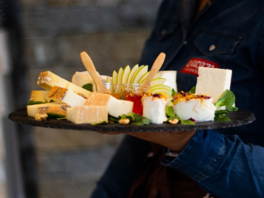 Lake Como: Cheese and Wine Tasting in Valsassina - Wine Pairings in Crystal Goblets on Slate Plates