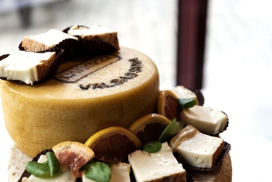 Lake Como: Cheese Factory Tour and Tasting in Valsassina - Practical tips that make the day easier