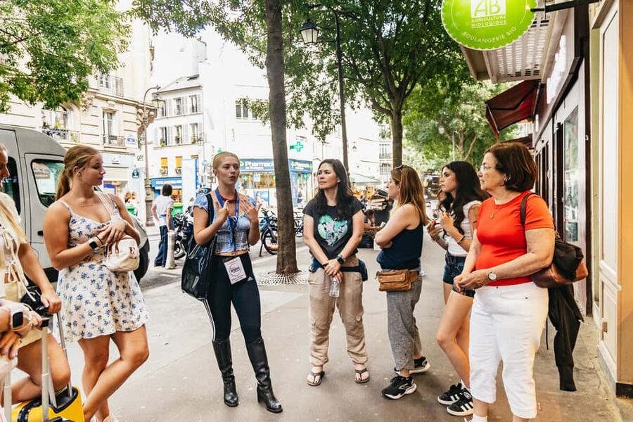 Le Marais Walking Food Tour with Cheese, Wine & Pastries - Market Time in Le Marais: Where Parisian Snacking Starts