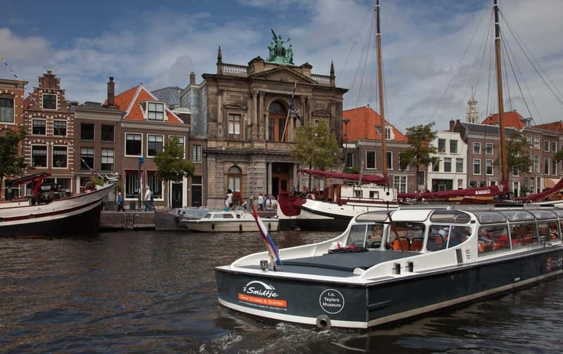 Local Cheese and Wine Cruise through Haarlem - Canal time in Haarlem, plus local cheese and wine