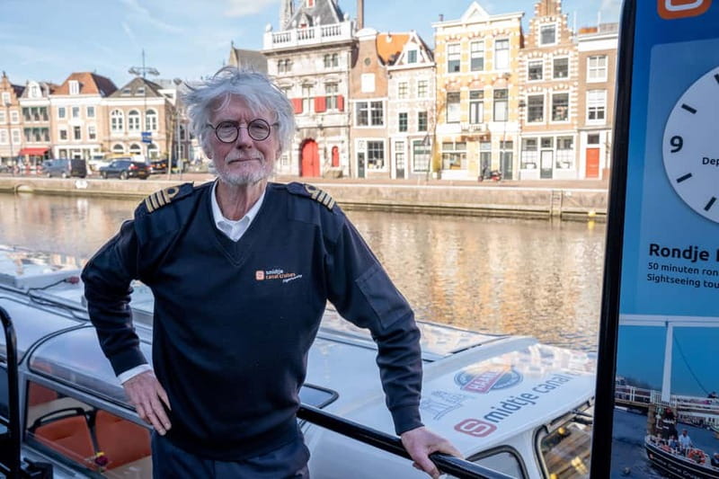 Local Cheese and Wine Cruise through Haarlem - Pairing food with views: how the pacing works