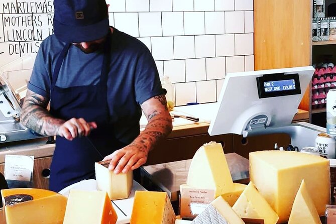 London Cheese Crawl & Walking Tour - Stop 1 in St James’s: curd-nerd energy and your first cheese facts