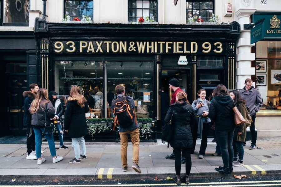 London: Cheese Walking Tour with Tastings - The tasting strategy: Stilton, soft cheese, and Italian drunk cheeses