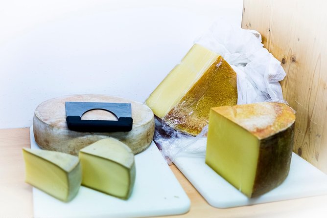 Lucerne CH Experience: Cheese, Chocolate, Chapel Bridge & Château - Optional Lake Lucerne Sightseeing Cruise: Add It If Timing Fits