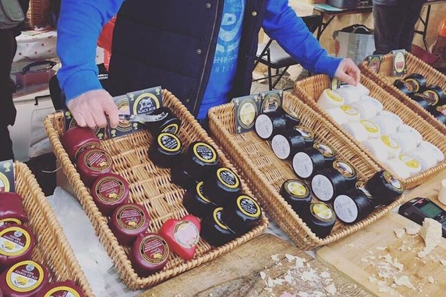 Manchester: Guided Cheese Crawl with Tastings - How the tastings work across several stops