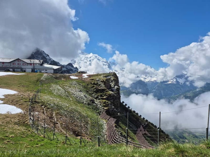 Männlichen: Cheese and Chocolate Tasting on Mountain Summit - Getting there without a car: the gondola reality check