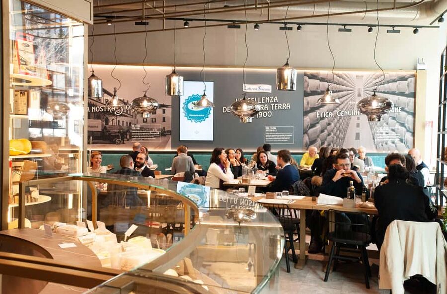 Milan: Cheese tasting experience at Gòodurie Soresina - Small Group Energy: Friendly Hosts Help You Learn