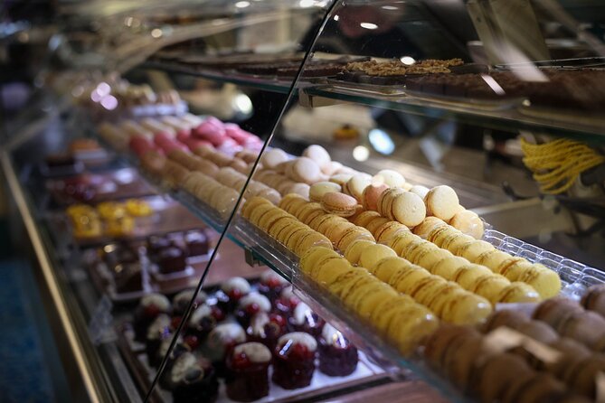 Montmartre Food Tour: The Most Complete Paris Food Experience - La Petite Maison Rose: the pink façade tied to Picasso