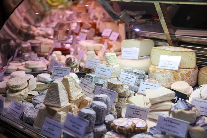 Montmartre Food Tour: The Most Complete Paris Food Experience - Le Clos Montmartre: the vineyard behind Sacré-Cœur