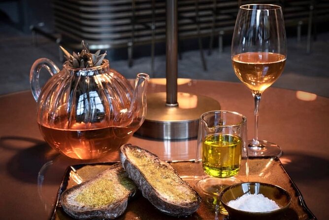 Olive Oil, Cheese, and Wine Tasting with Local Expert - Northern California wine flight: why they taste it after the oils
