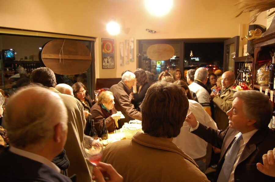 Palermo: 2-Hour Sicilian Cheese and Wine Tasting Tour - The food-and-wine rhythm: bread, salad, then the big sweet finish