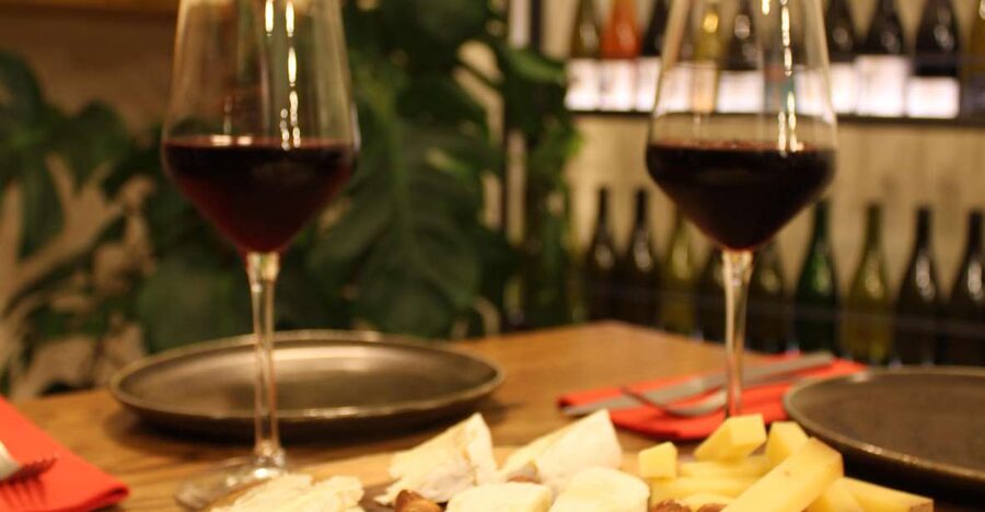 Paris: French Wine and Cheese Guided Tasting - Champagne moment: the classic pour, plus extra during the New Year special