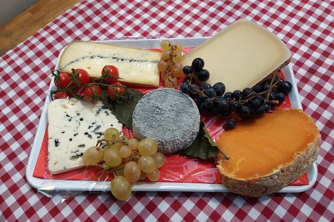Paris Le Marais Food Tour With 10+ Tastings, Cheese, Wine & More - Where the tour goes: Saint-Antoine to the Seine on foot
