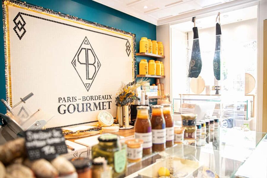 Paris: Tasting of 3 Wine and 3 Cheese - A 1-hour tasting in a wine-and-cheese shop between Eiffel and Invalides