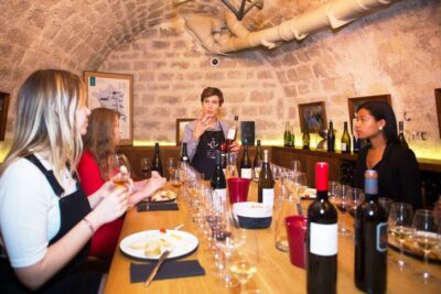 Paris: The Ultimate Wine and Cheese Tasting in English - The 2-hour plan: what you’ll actually taste