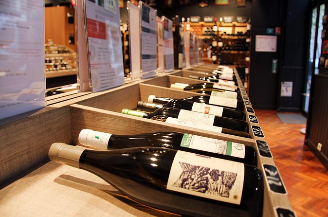 Paris Wine and Cheese Tastings Class near Le Marais - The wine-and-cheese pairing flow (and why bread matters)