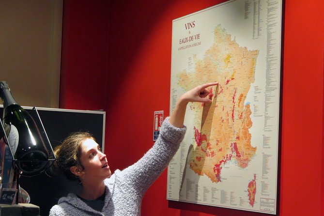 Paris Wine and Cheese Tastings Class near Le Marais - Soil samples and maps: the secret sauce for beginners