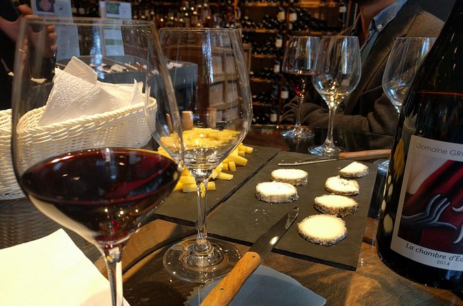 Paris Wine and Cheese Tastings Class near Le Marais - Group size and pacing: why this feels more intimate