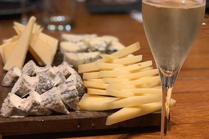 Paris Wine Tasting plus Cheese Lunch with an Expert Sommelier - What Ô Chateau feels like in the middle of Paris