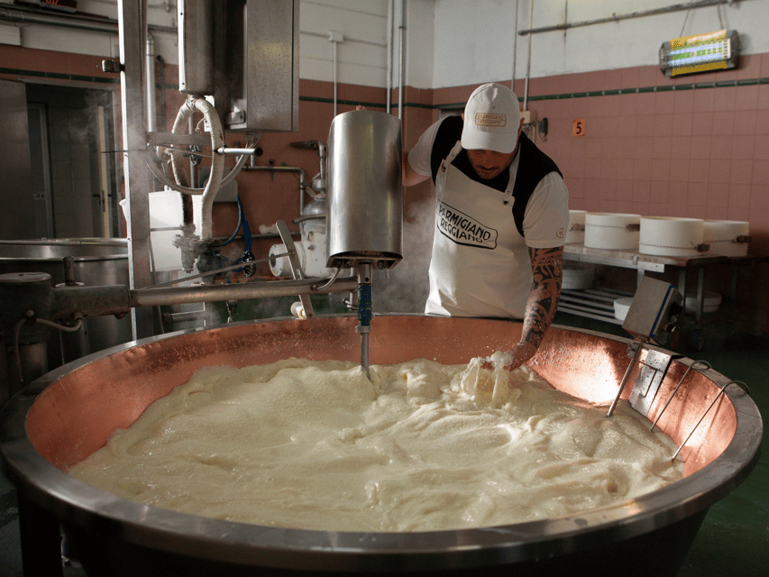 Parmesan Cheese Tour & Tasting in Modena - Key things you will notice right away
