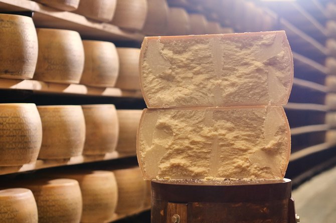 Parmigiano-Reggiano Cheese Factory Small group Tour From Parma - Key points before you go