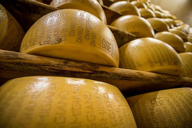 Parmigiano Reggiano Cheese Factory Tour & Tasting Experience - The 8:00 am start and the welcome breakfast stop
