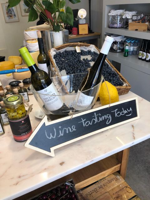 Porto: Cheese and Port Wine Tasting in a Unique Place - The secret spot inside the store: why that extra detail matters