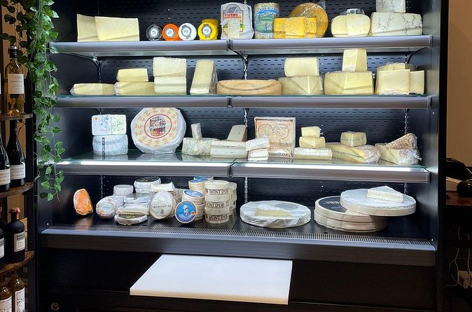 Private Cheese and Wine Tasting - How the workshop helps you choose, cut, and serve cheese