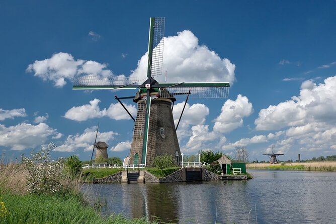 Private tour from Rotterdam to Windmills of Kinderdijk & Gouda Cheese Experience - What to Expect at Gouda: Markt Square Sights Plus Tasting Time