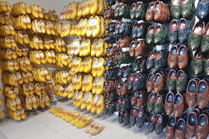 Private Tour of Simonehoeve Cheese Farm and Clog Factory - The guide experience: friendly, humorous, and sometimes fast