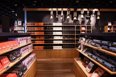 Private Trip from Geneva to Gruyeres: Cheese & Chocolate Tasting - Gruyères town and Marche Gruerien: time to snack like a local
