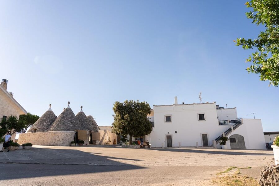 Puglia: Masseria Seppunisi Tour, Cheese, Burrata Tasting - Entering the Masseria: where the Murge milk story starts