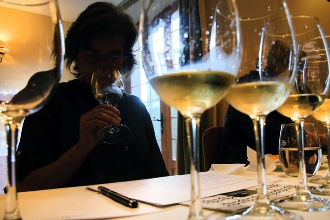 Santiago de Compostela: Cheese and Wine Tasting Experience - The pacing and what you’ll do during the session