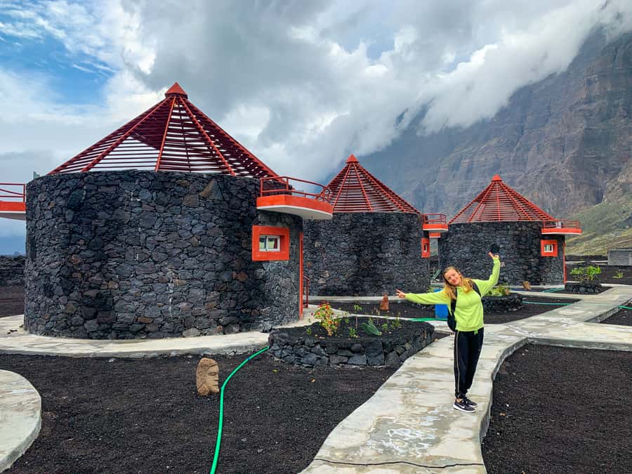 São Filipe: Fogo Volcano with Wine and Cheese Tasting - Chã das Caldeiras: Lava Underfoot and Volcano Lessons in Real Time