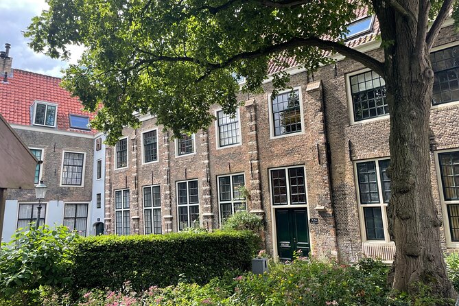 Self-Guided Walking Tour of Gouda: Canals, Colonies, and Cheese - Turfmarkt canal and the city’s trading engine