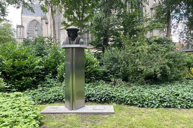 Self-Guided Walking Tour of Gouda: Canals, Colonies, and Cheese - Breweries and monasteries: the liquor-store stop that explains industrial Gouda