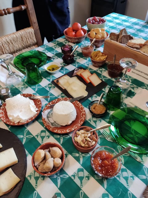 Serra da Estrela: Serra da Estrela cheese tasting - How the 3-hour flow works: safety brief, tasting, and legend-time