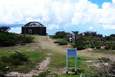St.Martin-St.Maarten: Small Group, History & Cheese Tasting Tour - Fort Amsterdam: Philipsburg viewpoint plus a fast history lesson