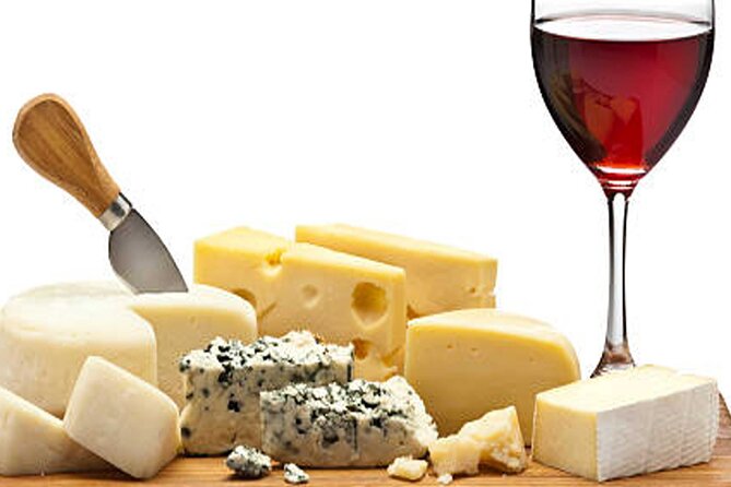 St.Martin-St.Maarten: Small Group, History & Cheese Tasting Tour - Group size and pacing: why small-group matters here