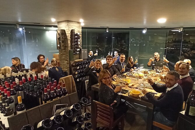 Top Lake Como Wine & Food Tasting: 7 Wines Meat & Cheese or Veg. - Capitan Drake in central Como: why the location matters