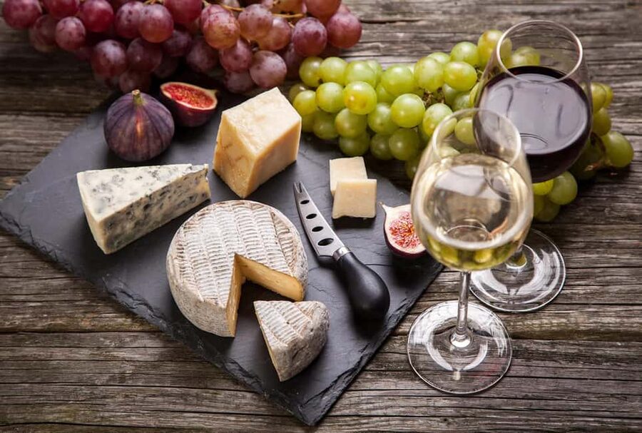Torrevieja: Wine and Cheese Tasting at Torre del Moro - Torre del Moro: the view and the welcome you’ll feel