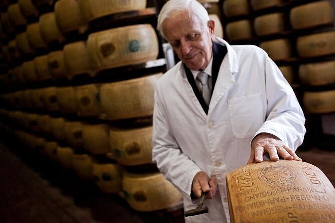 Tour Parmigiano Reggiano dairy and Parma ham - Parmigiano and Prosciutto in One Tour: Why This Combo Matters