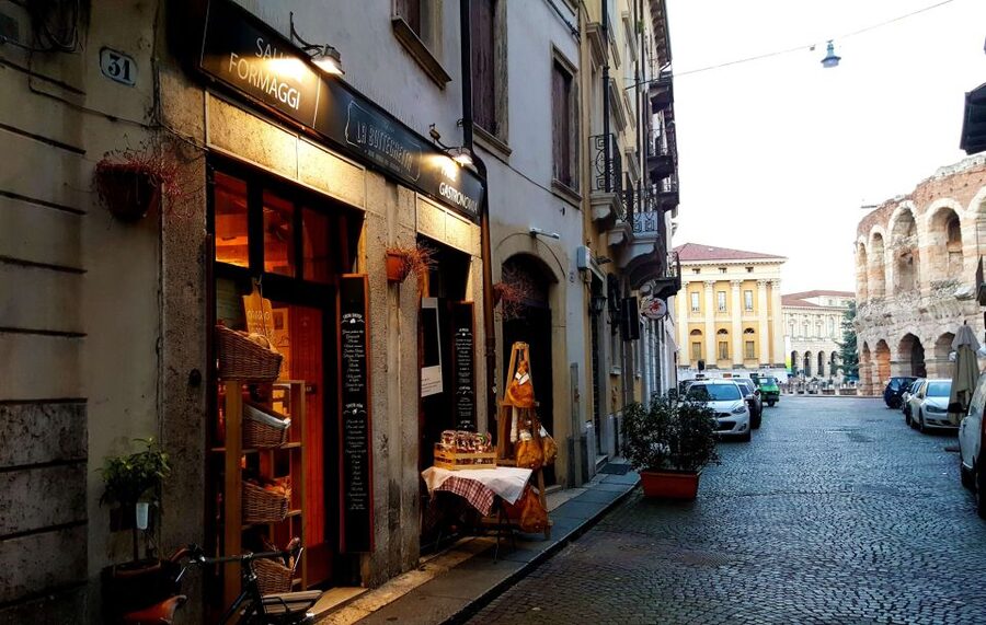 Verona: Cheese Tasting and Pairing - Verona’s cheese lesson starts at Botteghetta