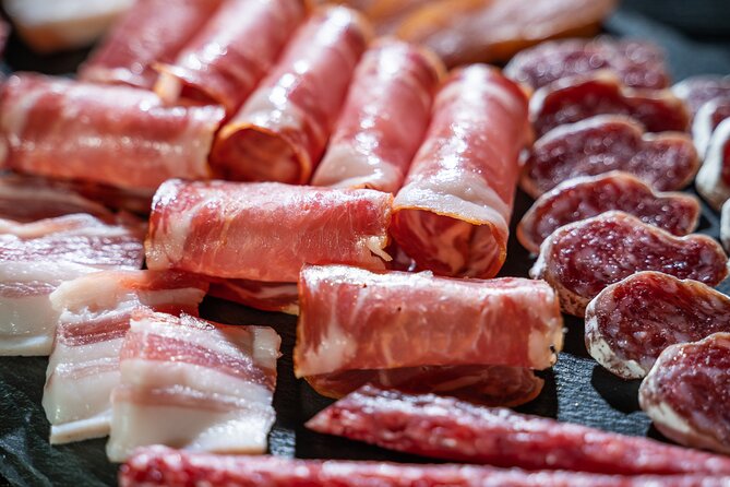 Visit and wine tasting with sausage and BODEGA PIRINEOS cheese - Key highlights to know before you go