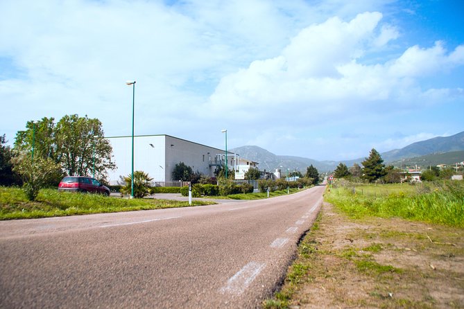 Visit to the dairy - Getting there from Dolianova and Cagliari: practical transport notes