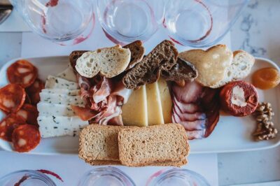 Wine and Cheese Tasting Lunch in Portuguese Wine Bar - The tasting flow: six regions, paced like a good meal