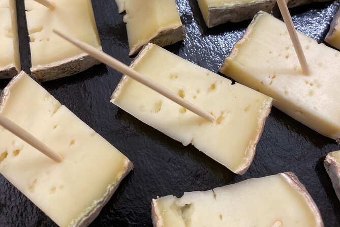 Wine and Cheese Tasting - The Host Controls the Order for a Reason
