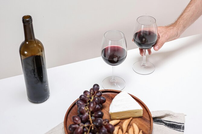 Wine & Cheese in Montmartre: A True Taste of France 6-ppl Max - Why the 6-person cap changes everything