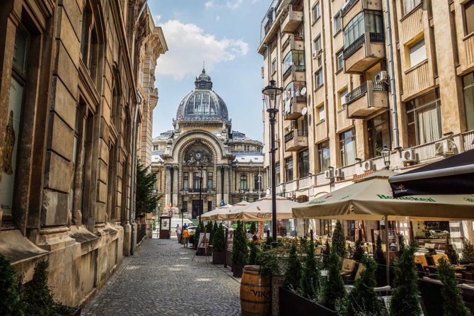 Wine tasting in Bucharest Old town - bonus cheese platter - Key things to know before you go